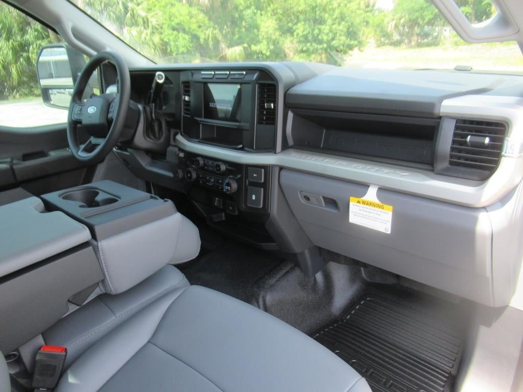 2024 Ford Super Duty F-350 DRW XL