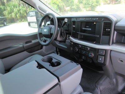 2024 Ford Super Duty F-350 DRW XL