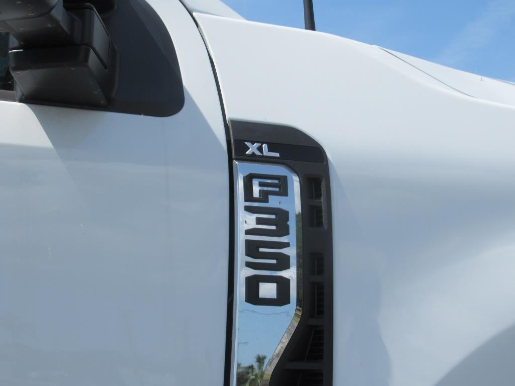 2024 Ford Super Duty F-350 DRW XL