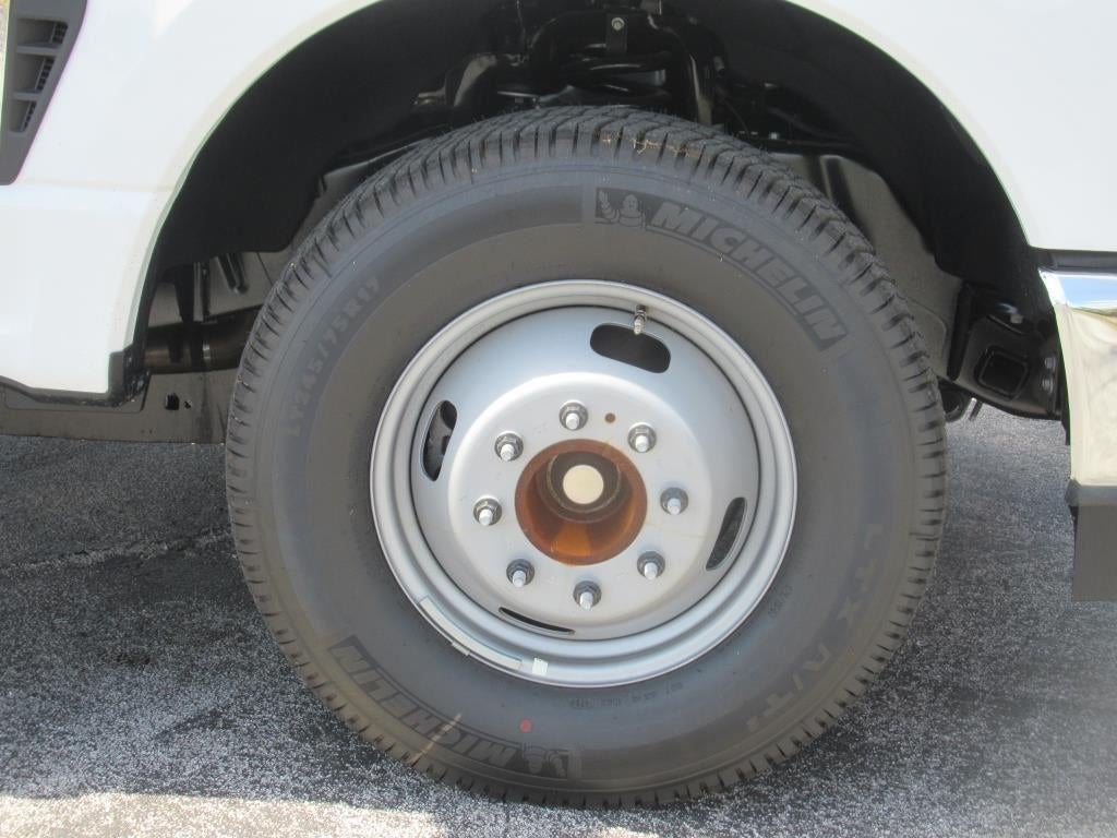 2024 Ford Super Duty F-350 DRW XL