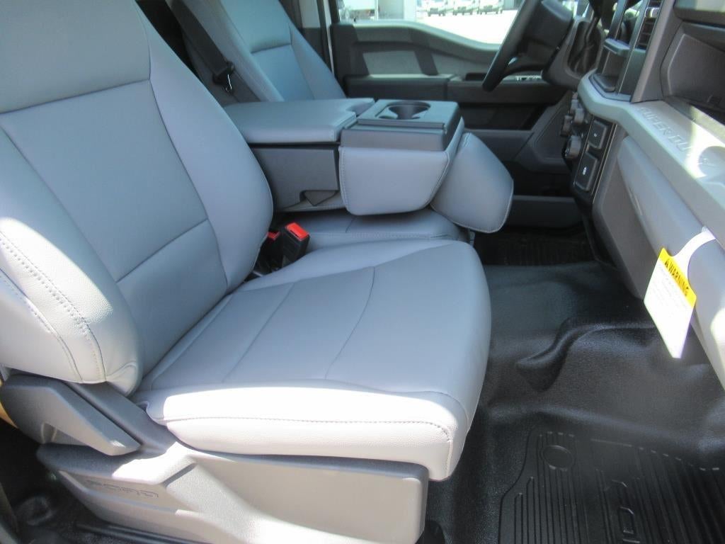 2024 Ford Super Duty F-550 DRW XL