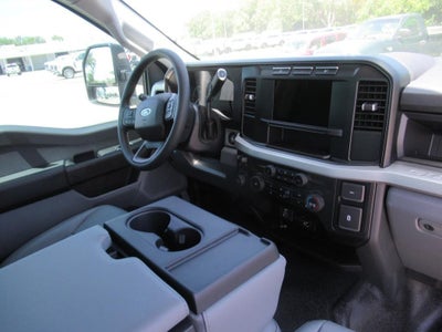 2024 Ford Super Duty F-550 DRW XL