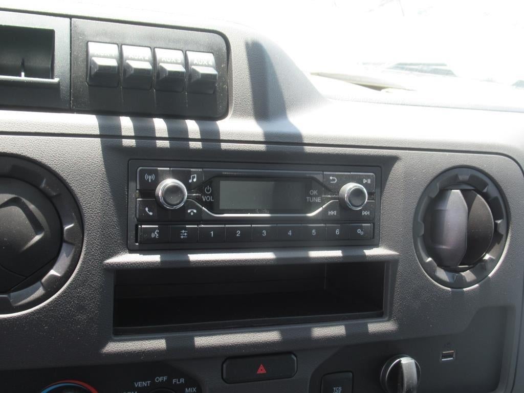 2024 Ford E-Series Cutaway E350