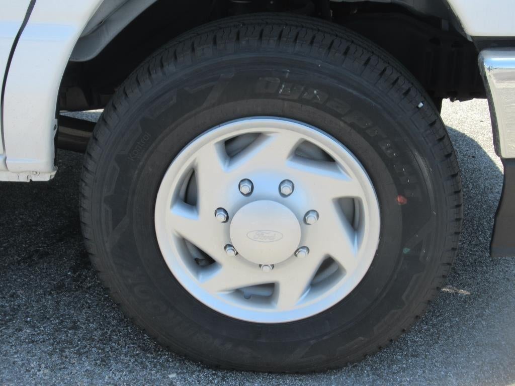 2024 Ford E-Series Cutaway E350