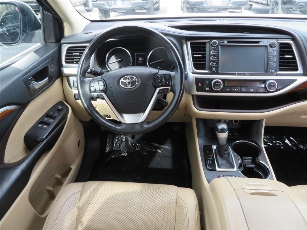 2017 Toyota Highlander Limited Platinum