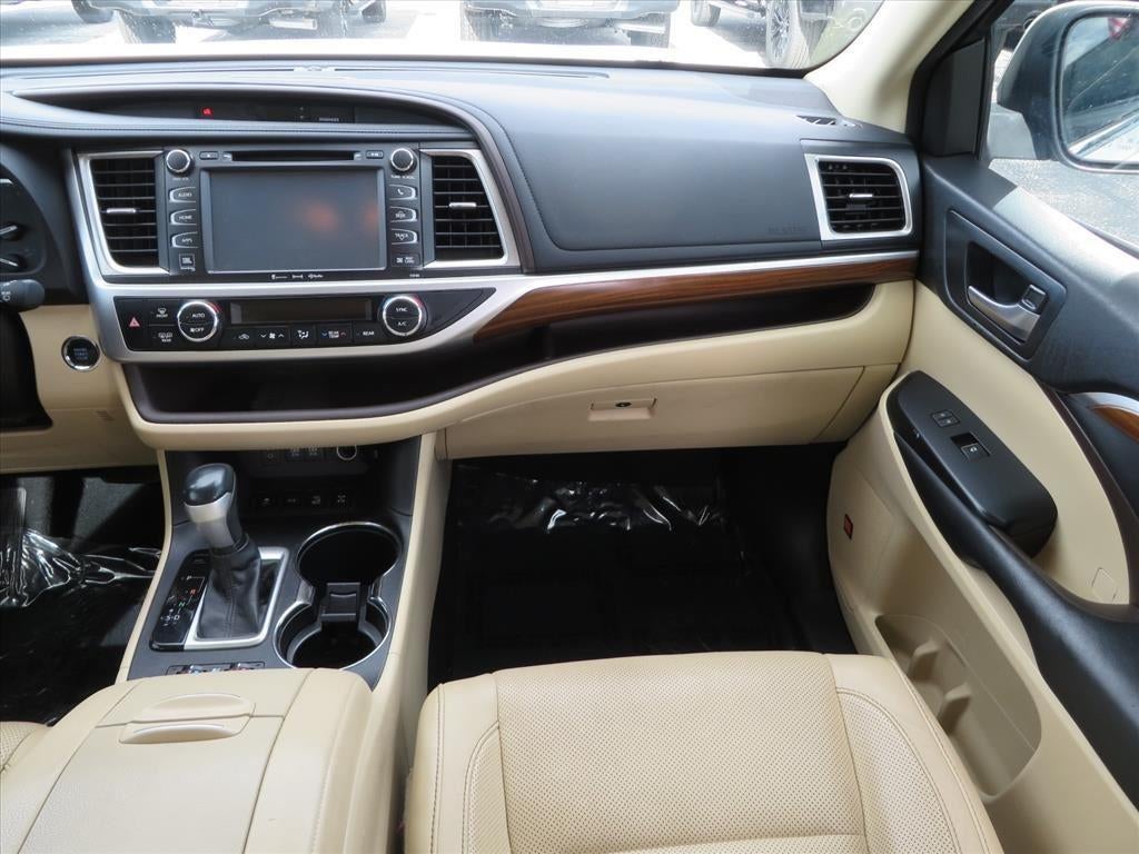 2017 Toyota Highlander Limited Platinum