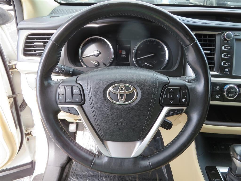 2017 Toyota Highlander Limited Platinum