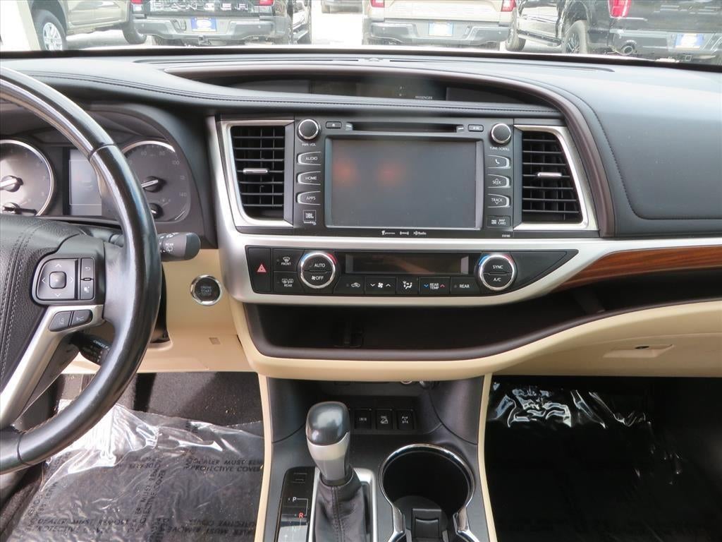 2017 Toyota Highlander Limited Platinum