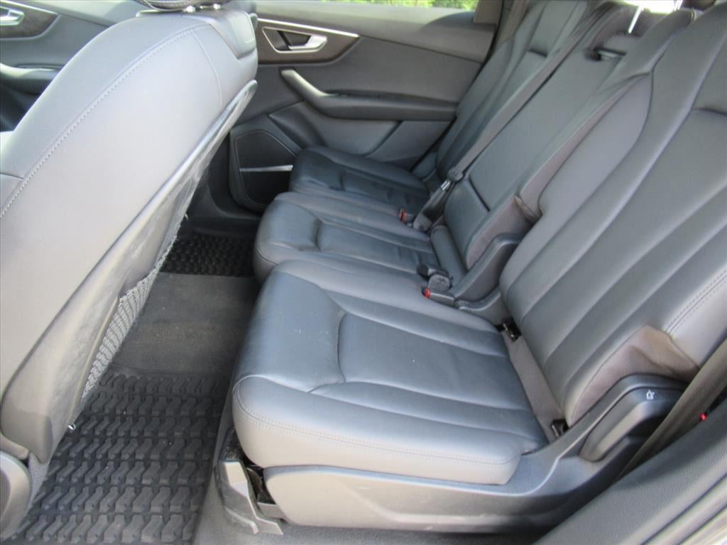 2021 Audi Q7 Premium Plus