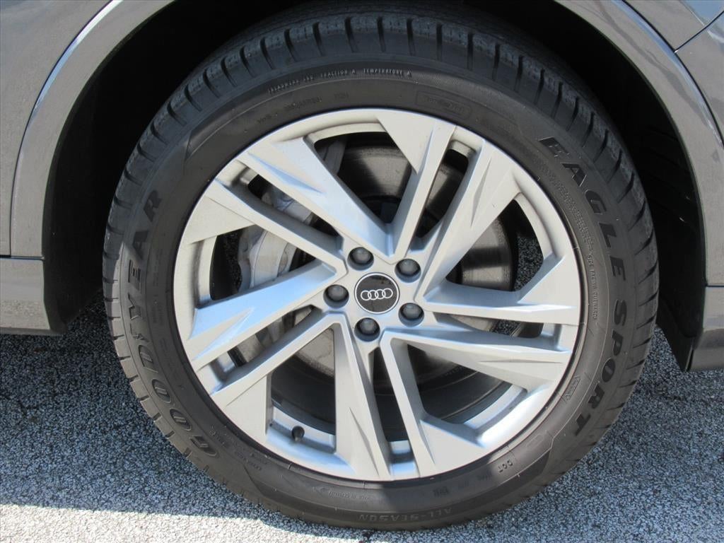 2021 Audi Q7 Premium Plus